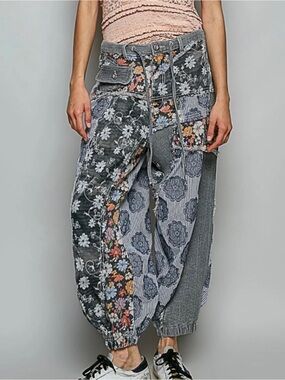 POL Patchwork Floral & Stripe Jogger Pants/Joggers- Gray with Multicolor Floral